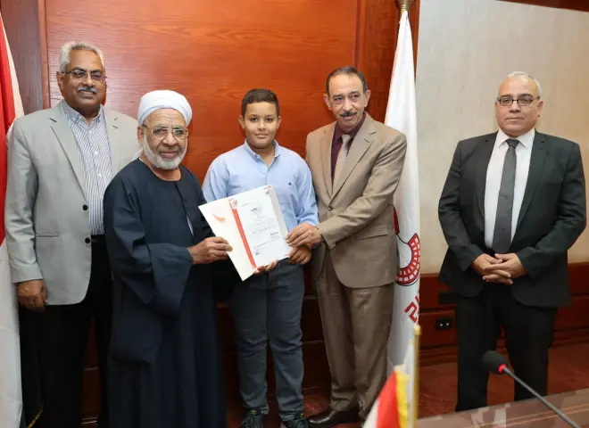 البصل السوهاجي ينافس عالميًا.. تكريم مزارعين بعد الحصول على شهادة GLOBALG.A.P