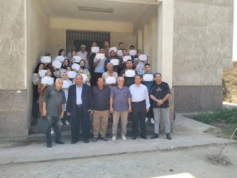 الزراعة تختتم الدورة الثانية لتأهيل مطبقي المبيدات بالمنزلة وتسلم شهادات اجتياز لـ25 متدربًا بالدقهلية