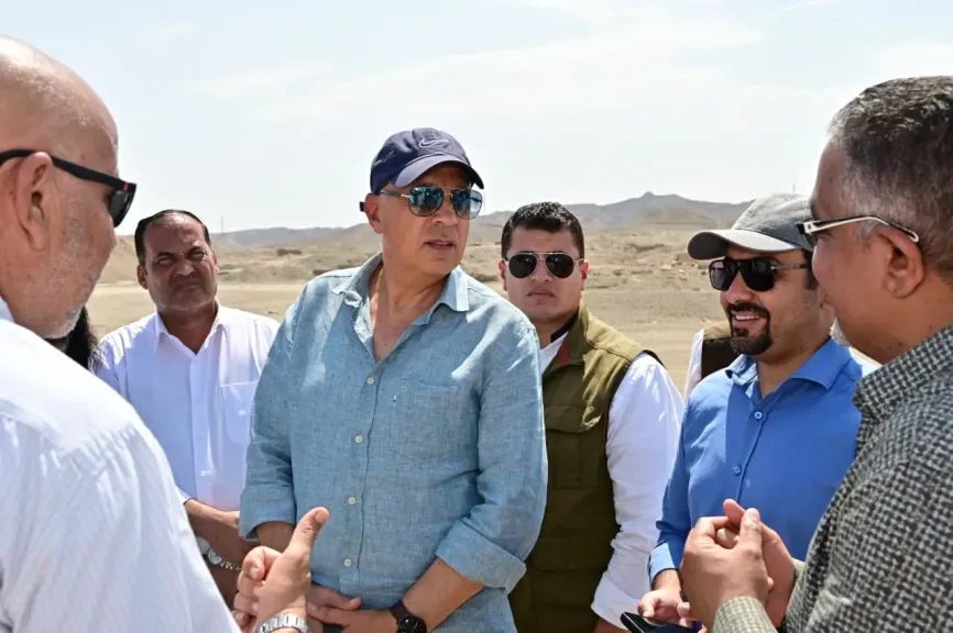 وزير الري يتفقد منشآت الحماية من أخطار السيول بالبحر الأحمر