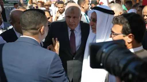 جناح شركة بشاير سيوة يستقبل محافظ مطروح اللواء محمد الزملوط فى المهرجان الدولى للتمور