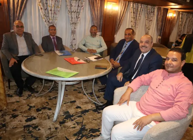 محافظ أسيوط: التوسع في التحسين الوراثي للثروة الحيوانية ورفع كفاءة الخدمات البيطرية لدعم صغار المربين