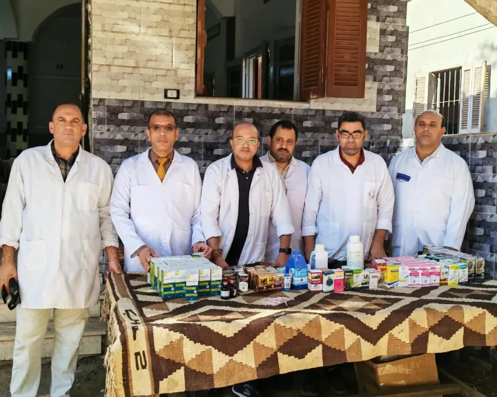الطب البيطري بسوهاج يعالج 2392 حالة مجانًا في قافلة بقرية أولاد نصير