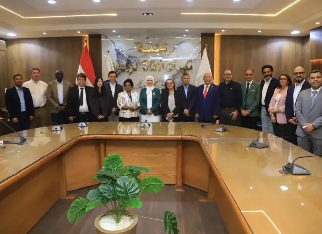 لجنة المبيدات تبحث مع «كروب لايف» تطوير الإدارة المستدامة للمبيدات