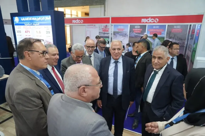 خبراء المياه يؤكدون أهمية مشاركة الحكومة والقطاع الخاص في مشروعات التحلية