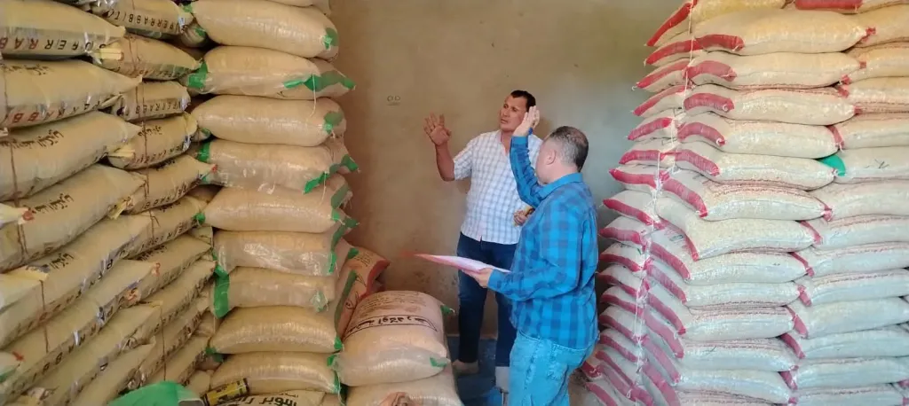 زراعة كفر الشيخ تضبط مخزن أعلاف غير مرخص بقلين وتتحفظ على كميات مجهولة المصدر