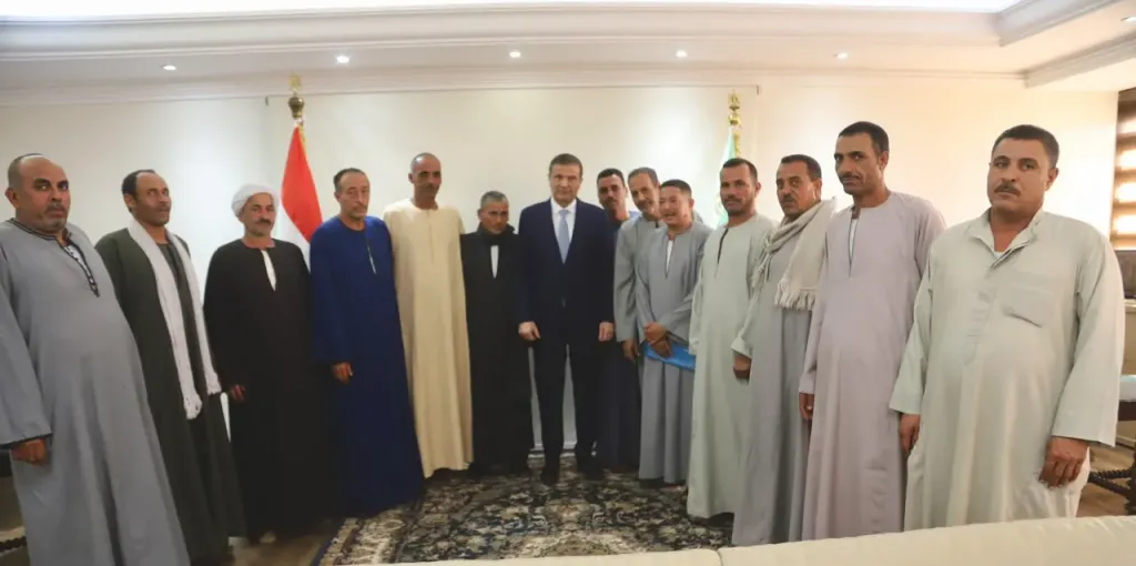 وزير الزراعة: صغار المزارعين في صدارة أولوياتنا.. والرقعة الزراعية خط أحمر