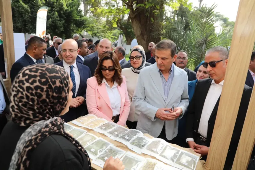 د.منال عوض تشيد برؤية الدولة المصرية لتعظيم القيمة المضافة لثرواتنا الزراعية